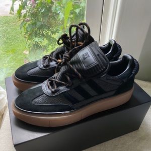 NWB Women’s Adidas x Ivy Park Sneakers